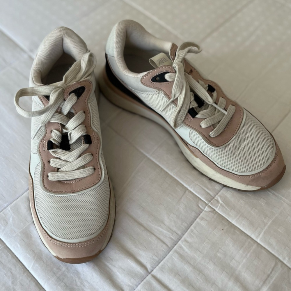 SOLD 🌙 ZARA Pale Pink, Black & White Lace-up Sneakers Size 39/US 8 - Picture 16 of 16